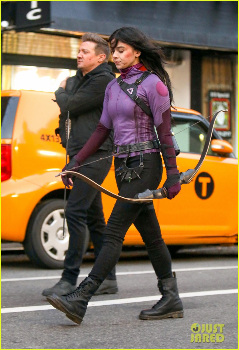 jeremy remmer hailee steinfeld hawkeye december 2020 03
