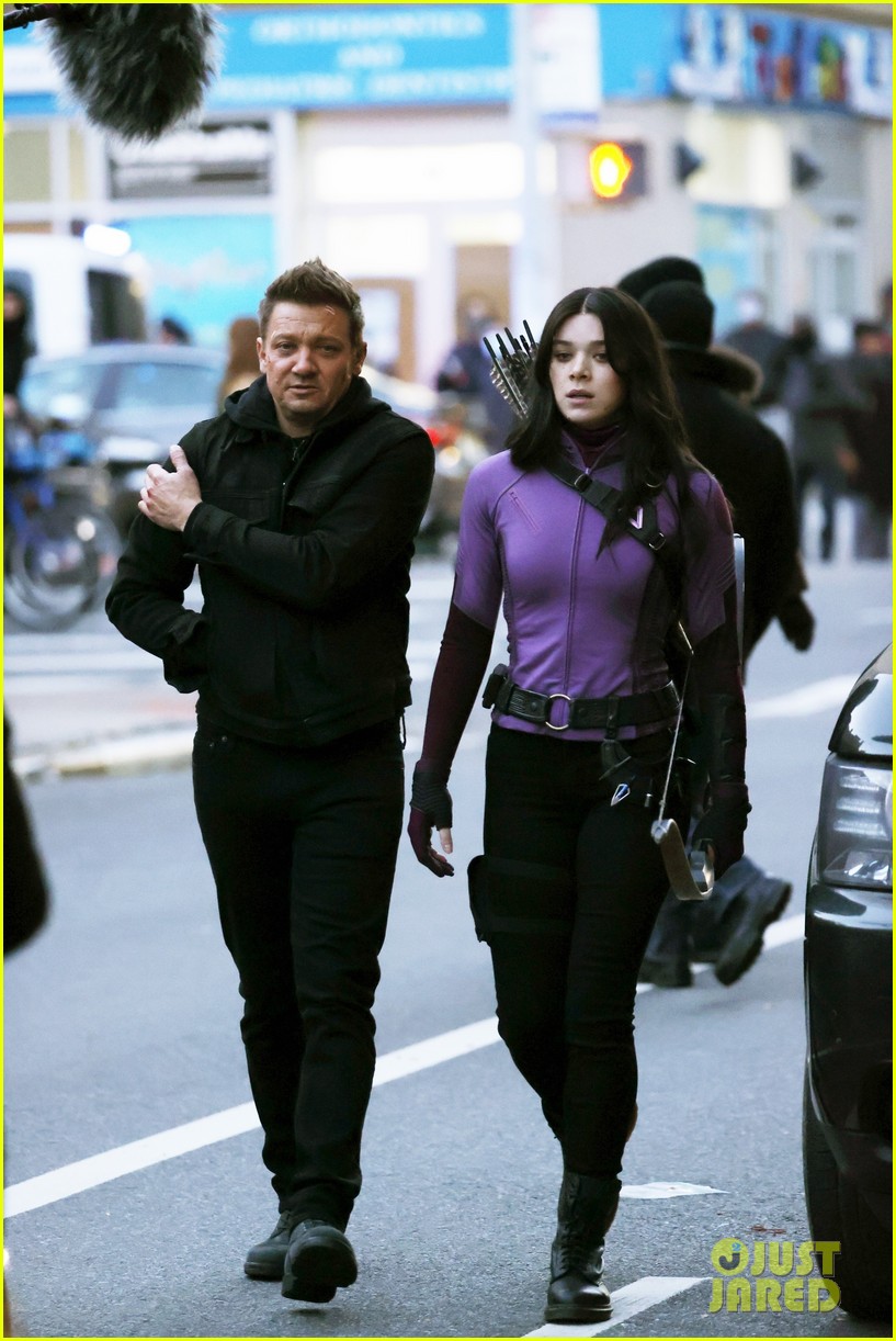 jeremy remmer hailee steinfeld hawkeye december 2020 05