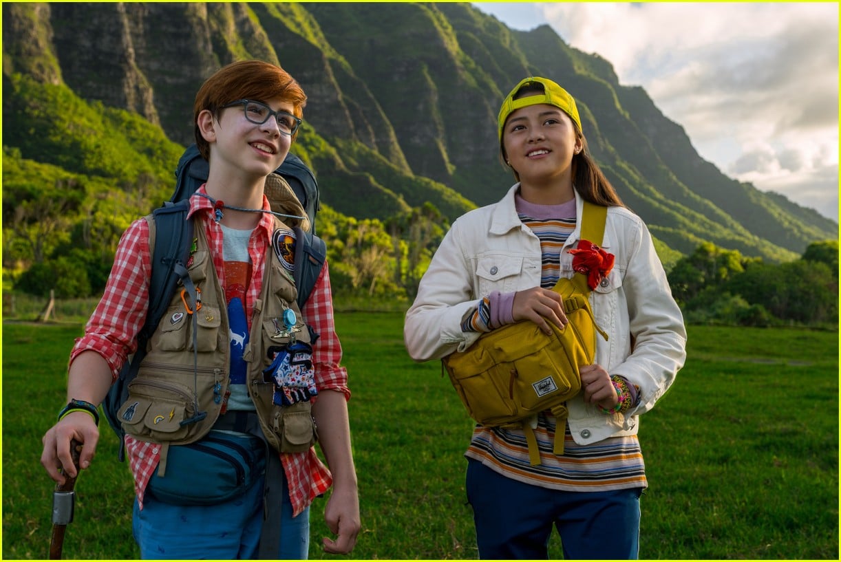 alex aiono stars in first look photos of new netflix movie finding ohana 06