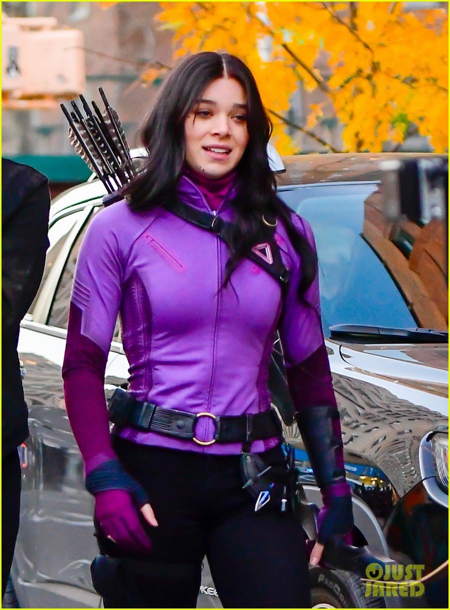 Full Sized Photo Of Hailee Steinfeld Jeremy Renner Hawkeye Set Photos 26 Hailee Steinfeld