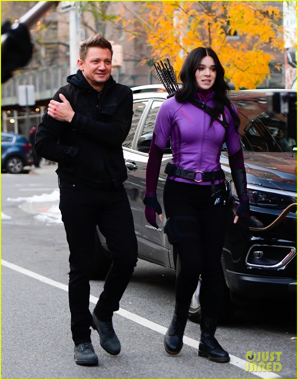 Full Sized Photo of hailee steinfeld jeremy renner hawkeye set photos