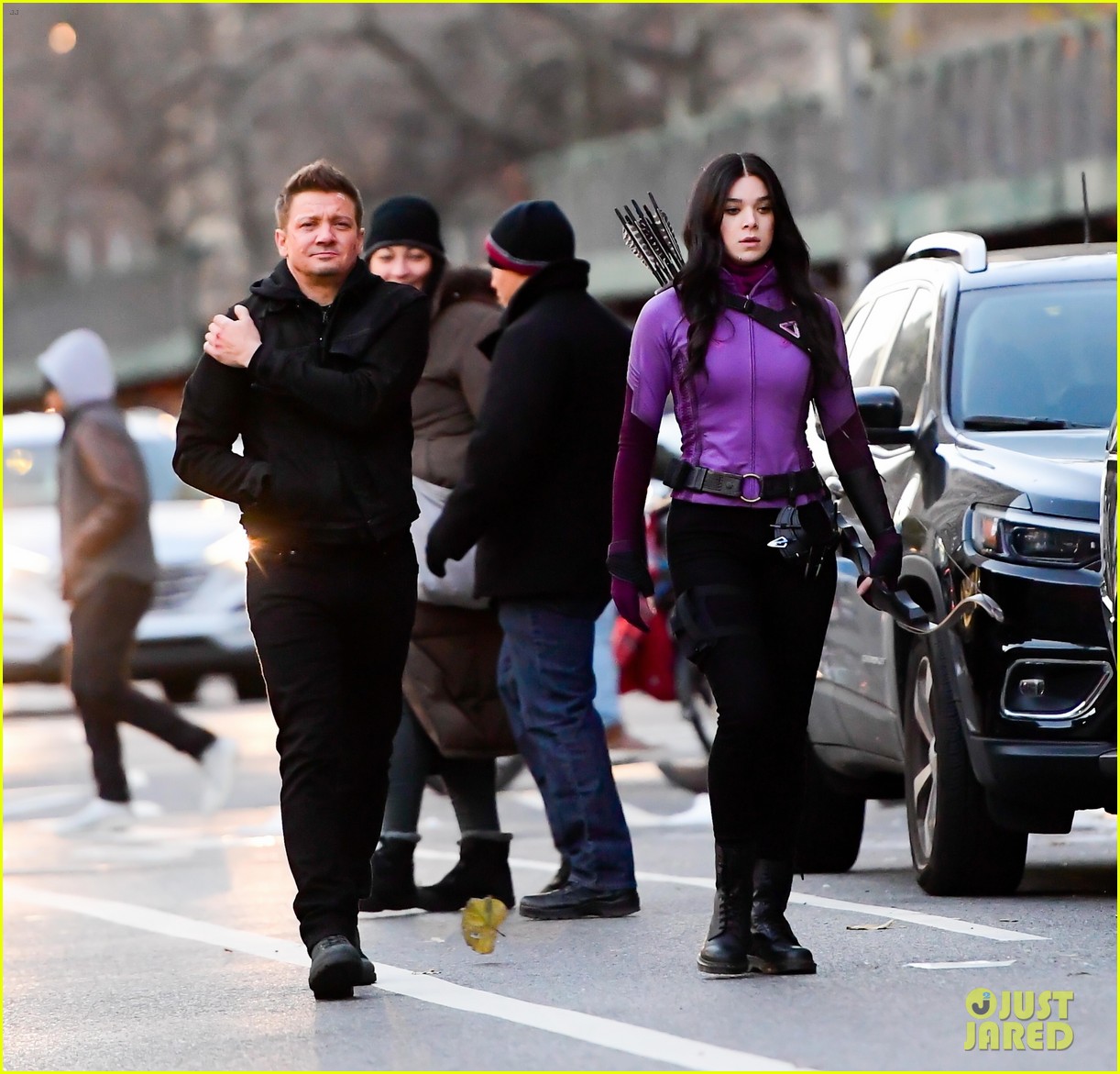 Full Sized Photo of hailee steinfeld jeremy renner hawkeye set photos