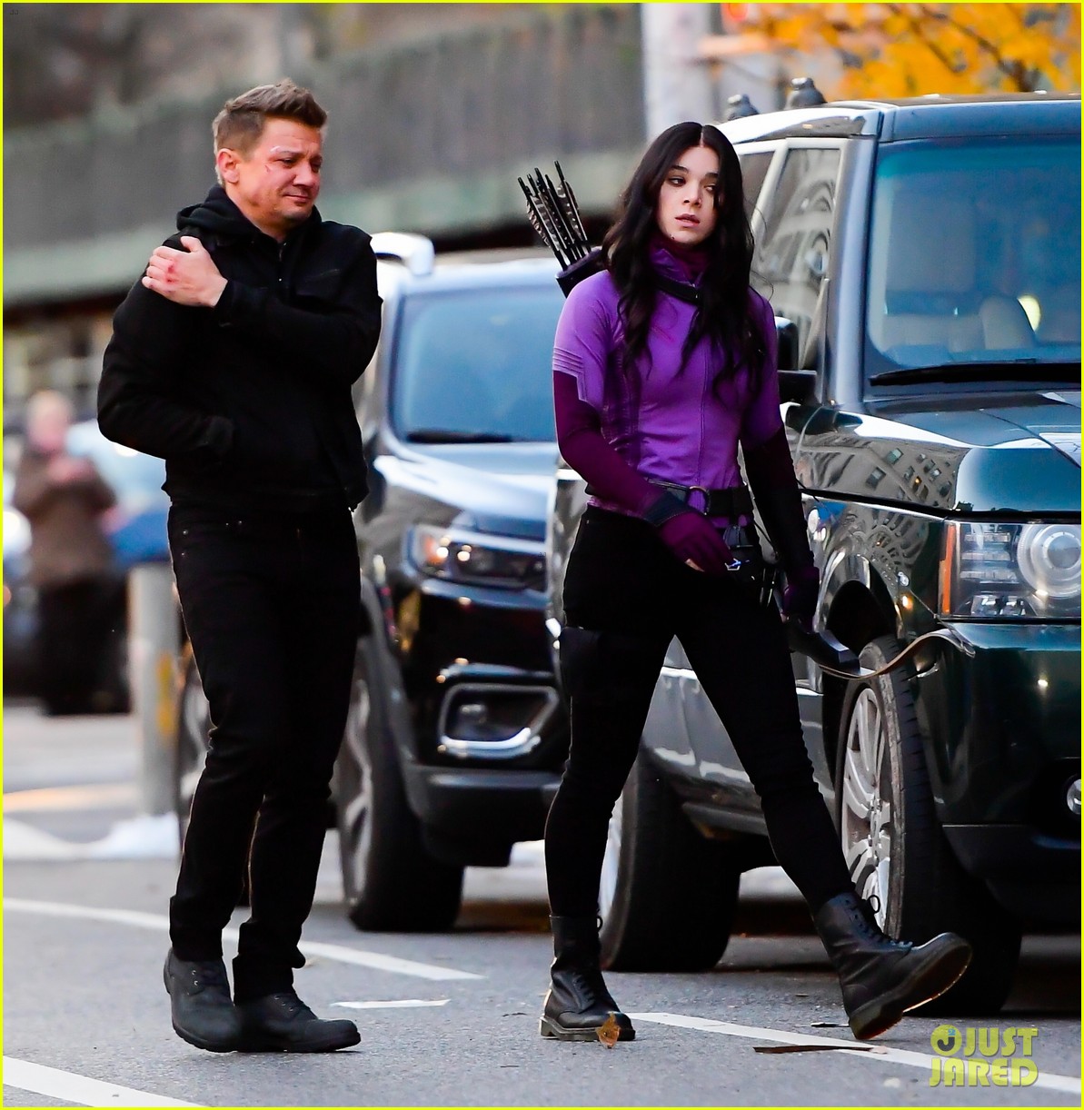 Full Sized Photo Of Hailee Steinfeld Jeremy Renner Hawkeye Set Photos