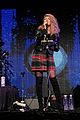 tori kelly performed christmas concert with babyface 14