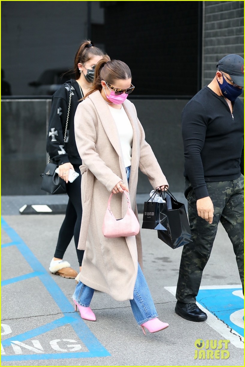 Addison Rae Steps Out For Another Trip to The Jewelry Store Photo