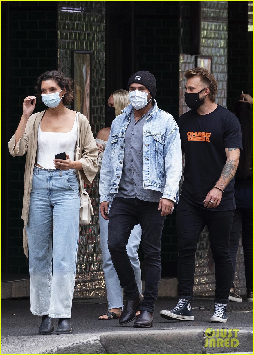 zac efron dinner date with girlfriend vanessa valladares 12