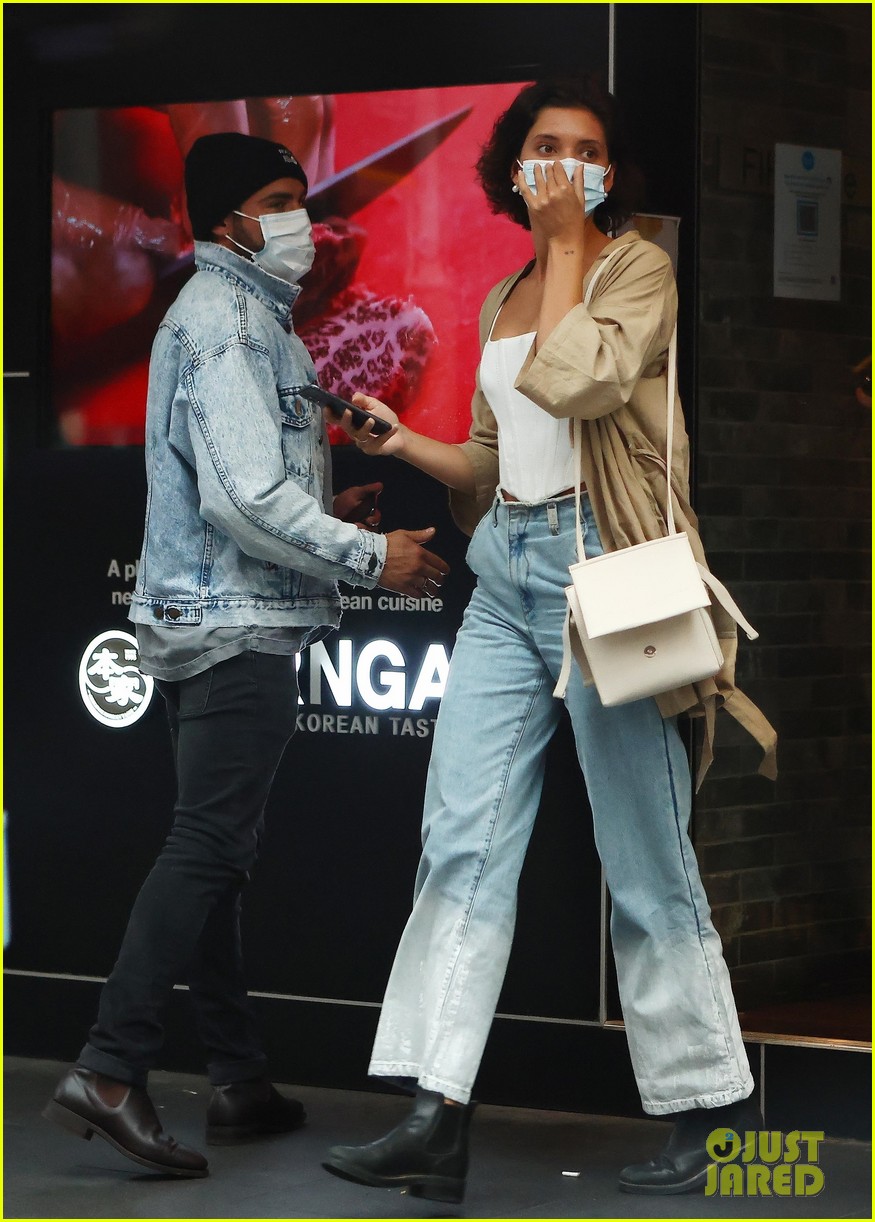 zac efron dinner date with girlfriend vanessa valladares 19