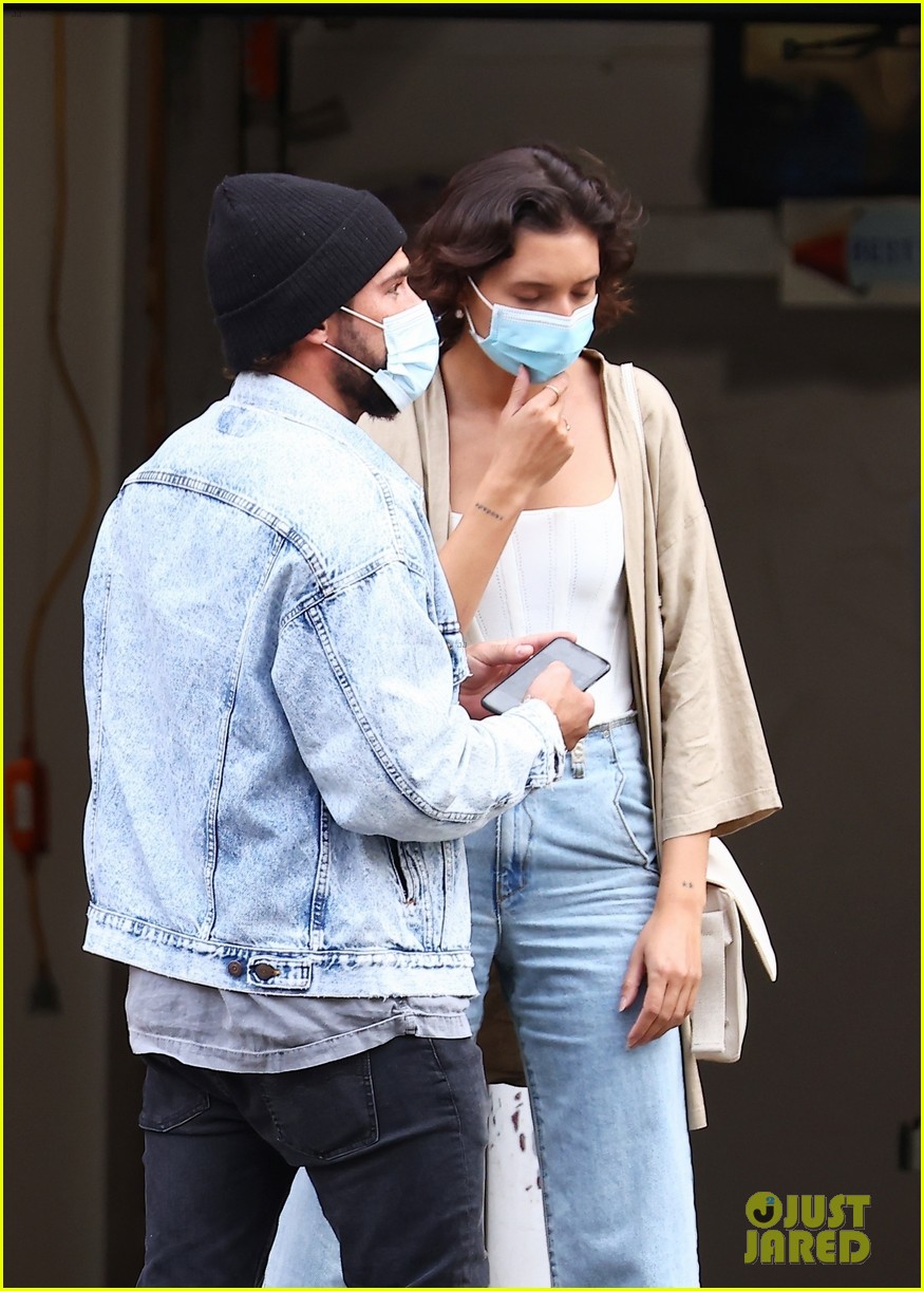 zac efron dinner date with girlfriend vanessa valladares 24