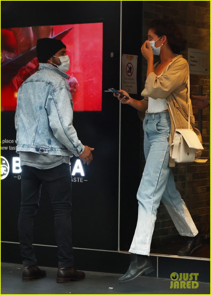 zac efron dinner date with girlfriend vanessa valladares 29