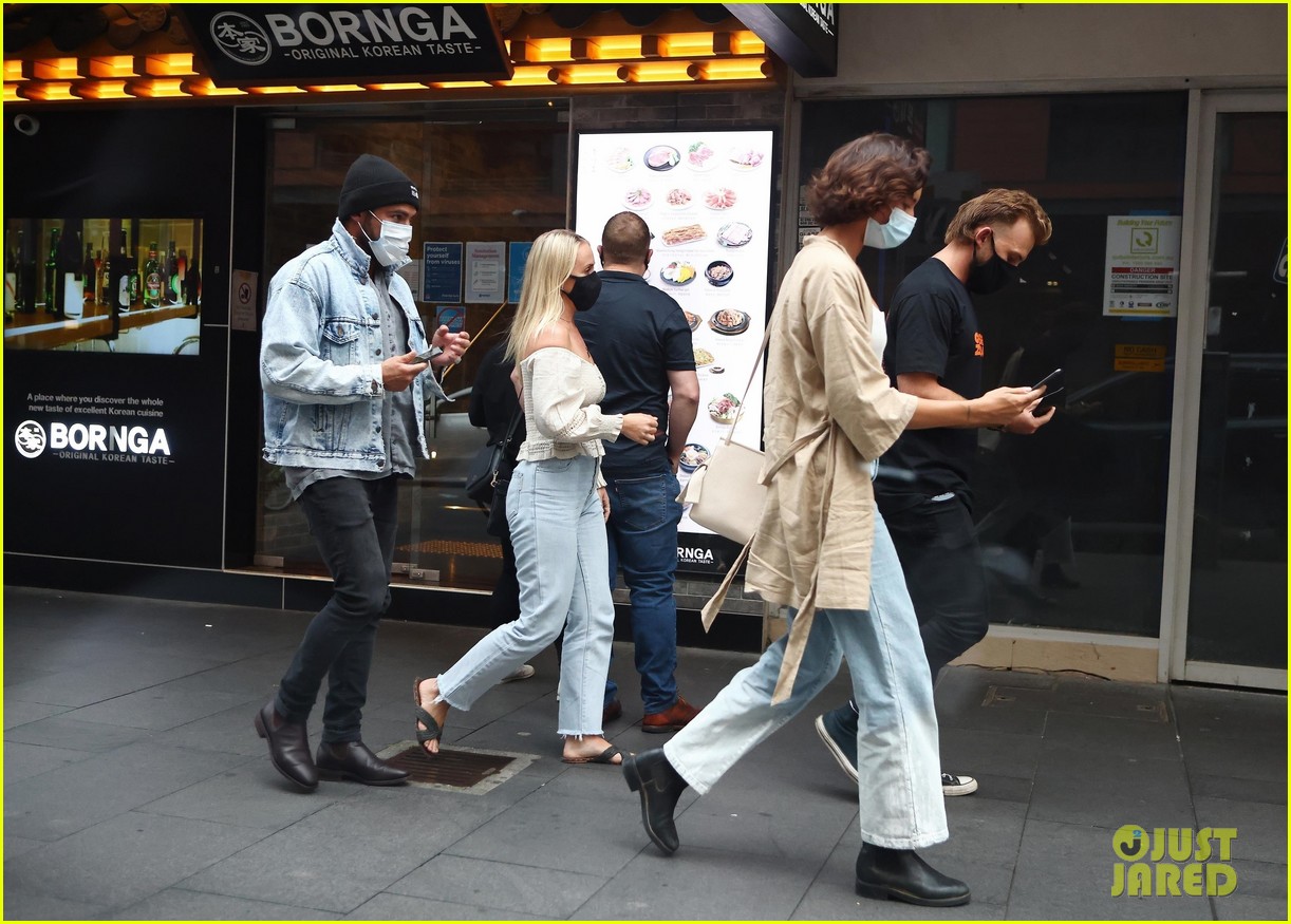 zac efron dinner date with girlfriend vanessa valladares 33