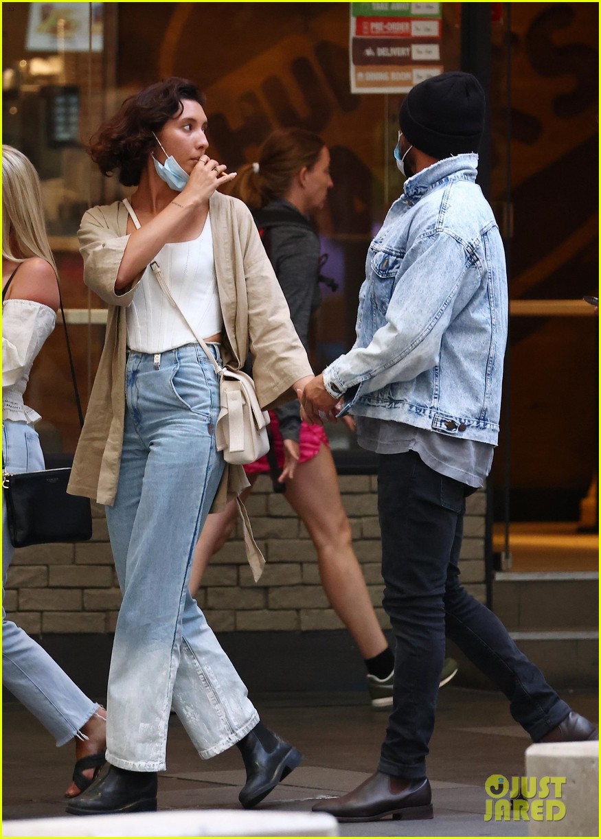 zac efron dinner date with girlfriend vanessa valladares 55