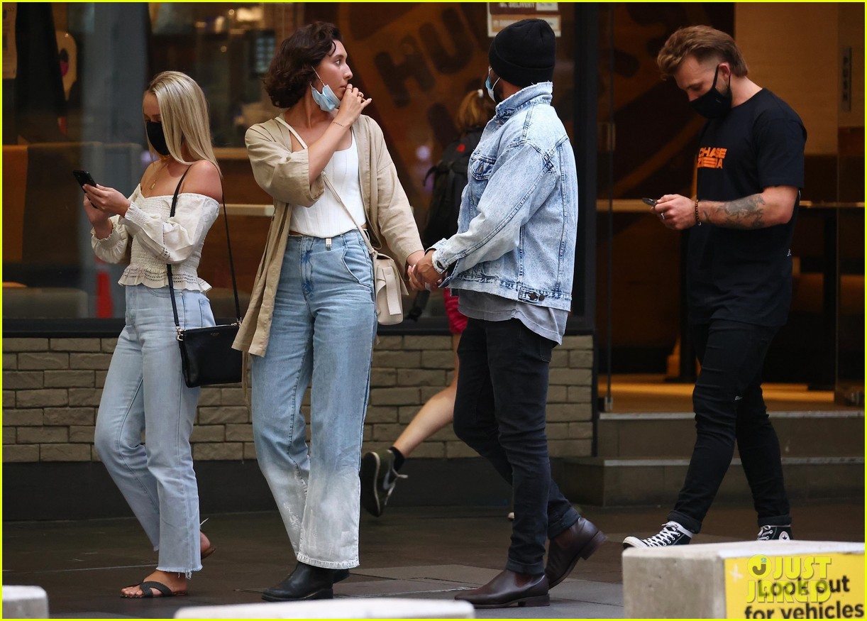 zac efron dinner date with girlfriend vanessa valladares 57