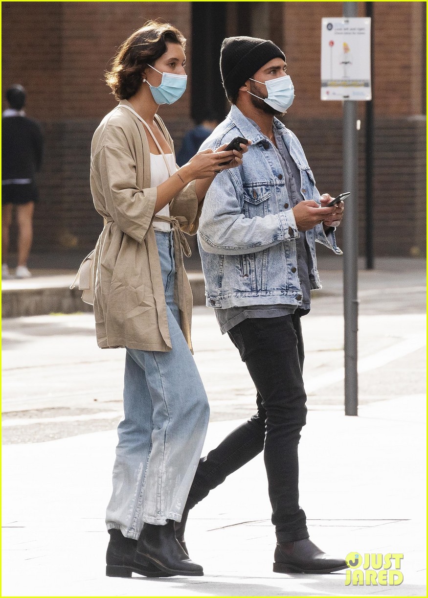 zac efron dinner date with girlfriend vanessa valladares 74