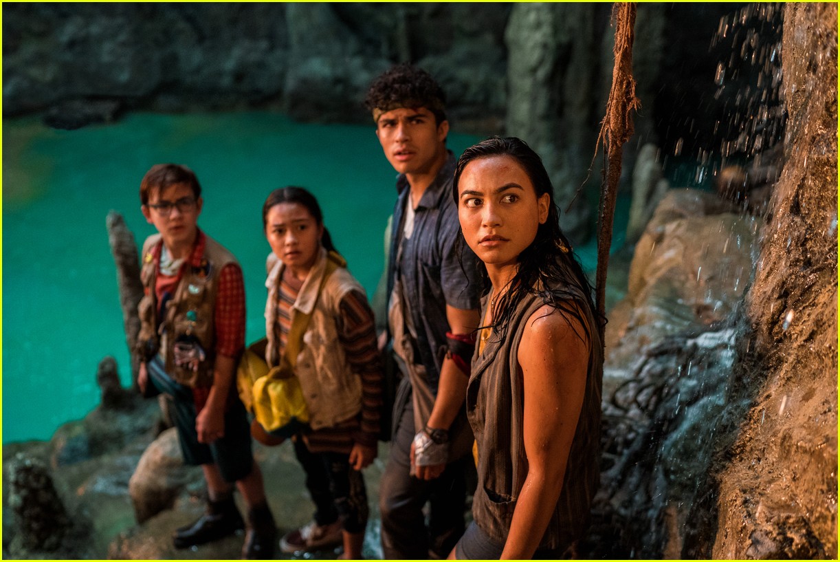 netflix debuts trailer for finding ohana 04