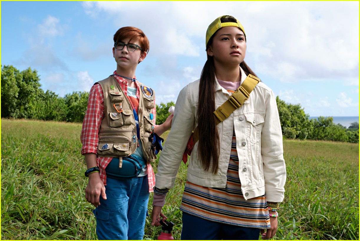 netflix debuts trailer for finding ohana 14