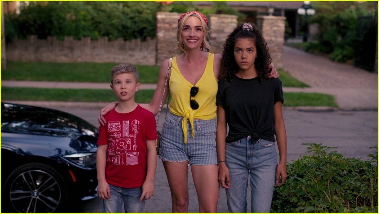 newcomer antonia gentry stars in new series ginny georgia first look photos 01