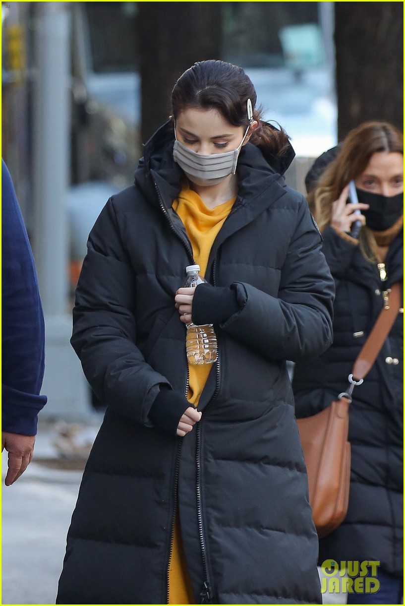 selena gomez bundles up while arriving on set of only murders 04