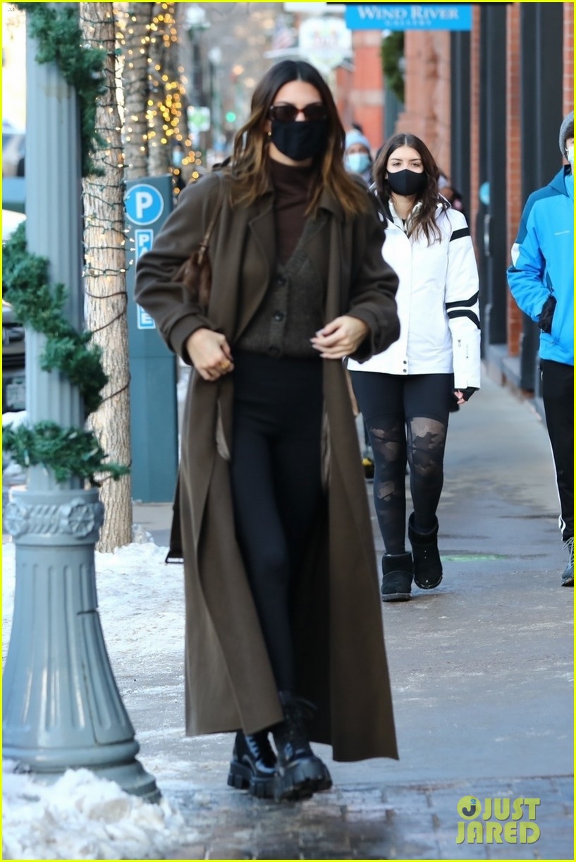 kendall kylie jenner new years day shopping 09
