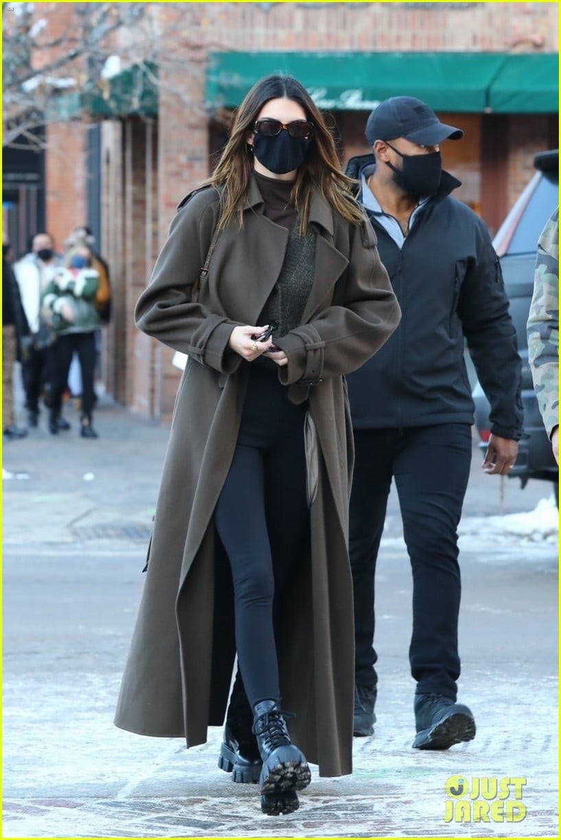 kendall kylie jenner new years day shopping 13