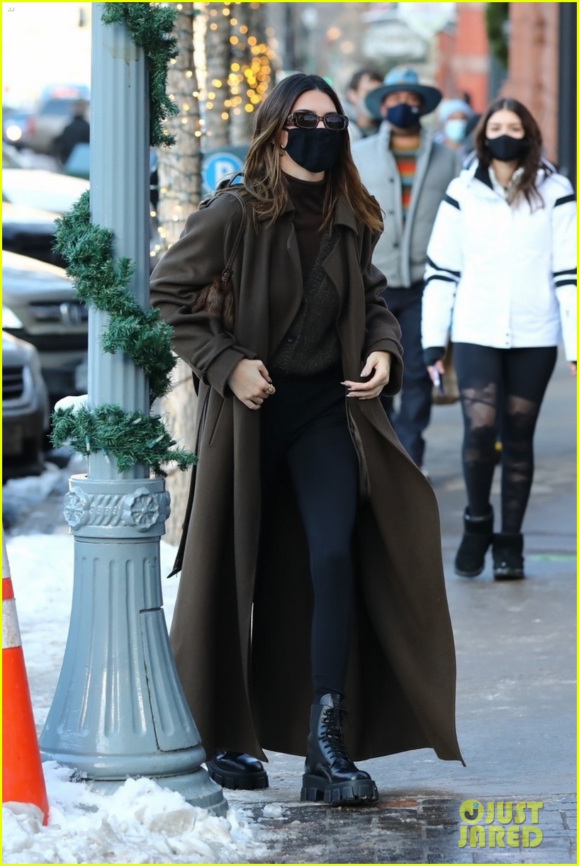 kendall kylie jenner new years day shopping 20