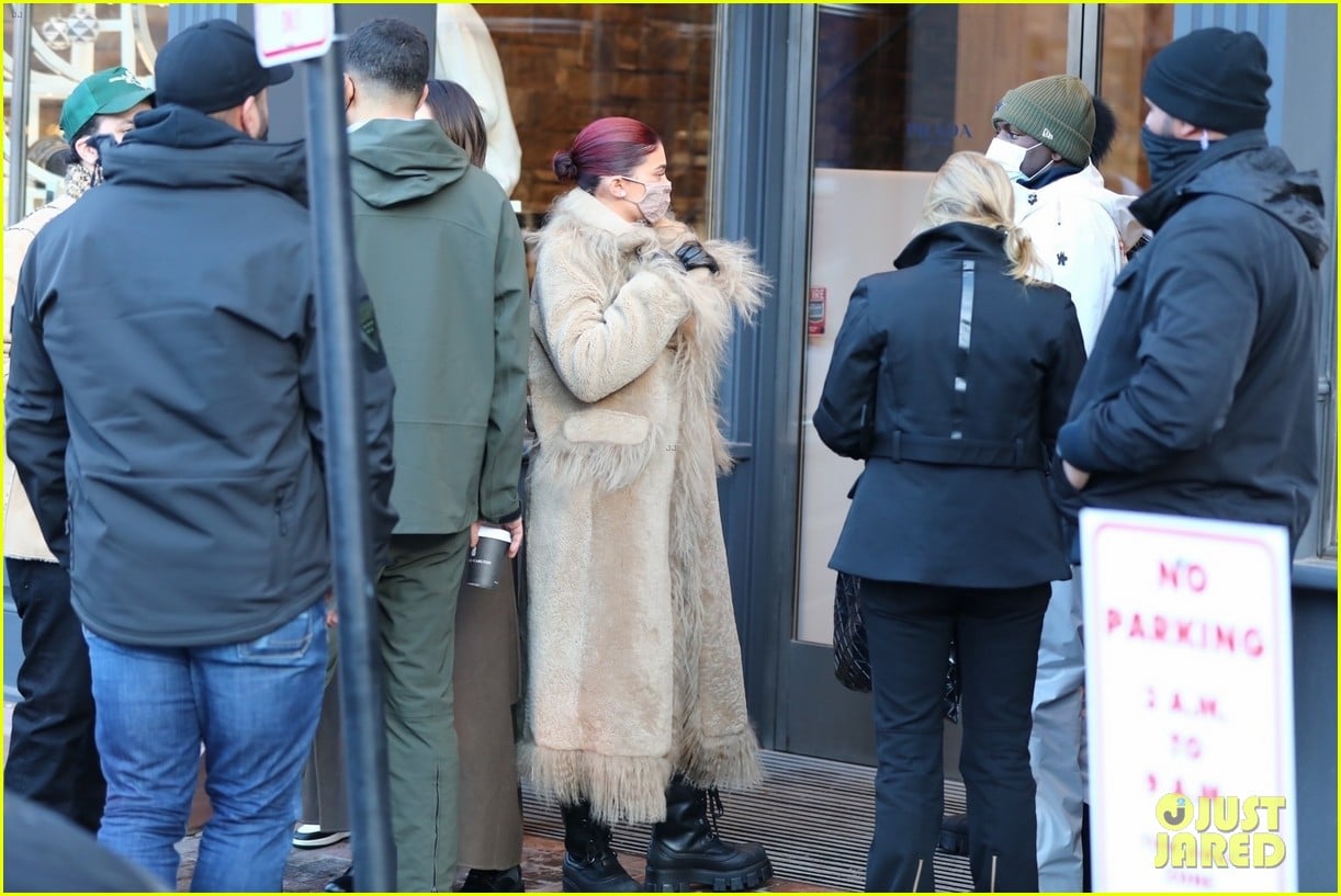 kendall kylie jenner new years day shopping 26