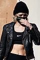 miley cyrus bares her abs after workout 04