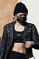 miley cyrus bares her abs after workout 06