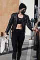 miley cyrus bares her abs after workout 08