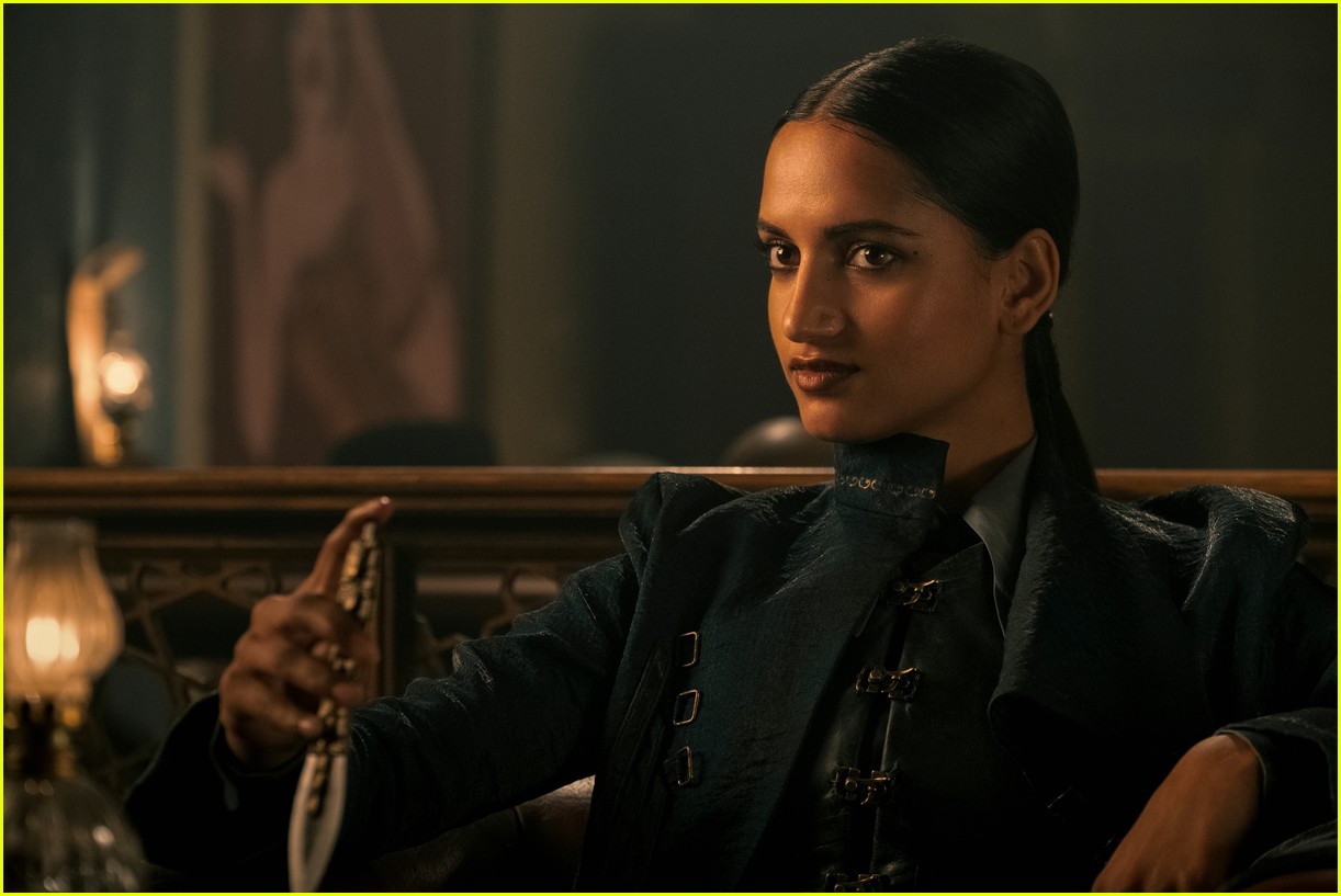 jessie mei li stars in first look photos at new ya series shadow and bone 06