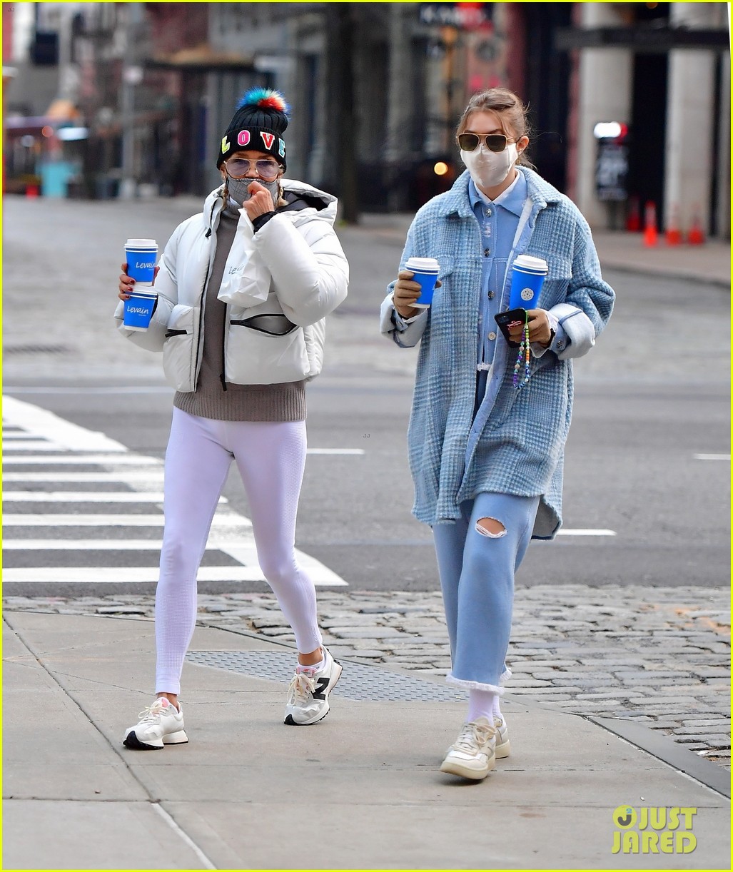 gigi hadid coffee run with mom yolanda zayn birthday 14