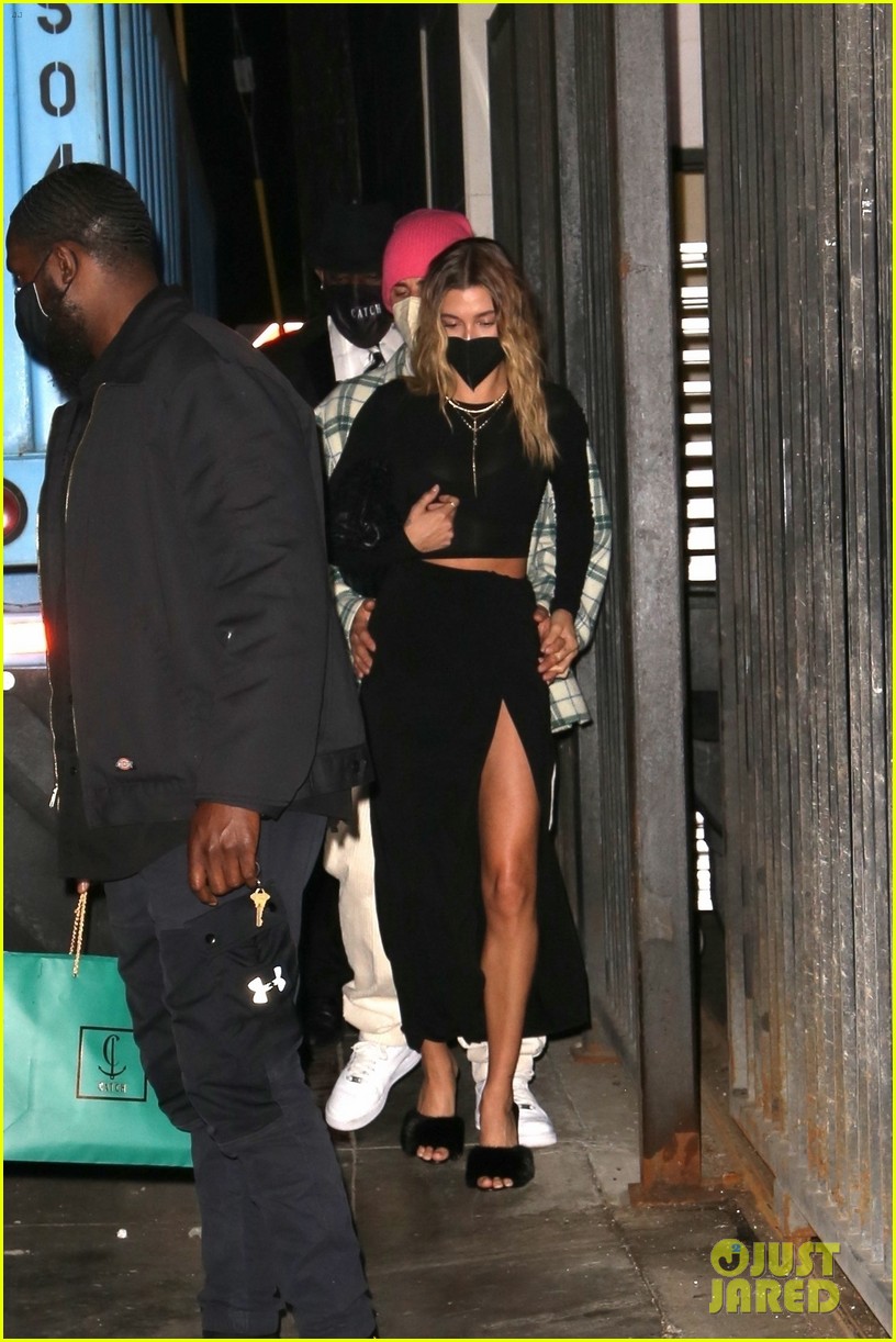 justin bieber hailey bieber pda night out 03