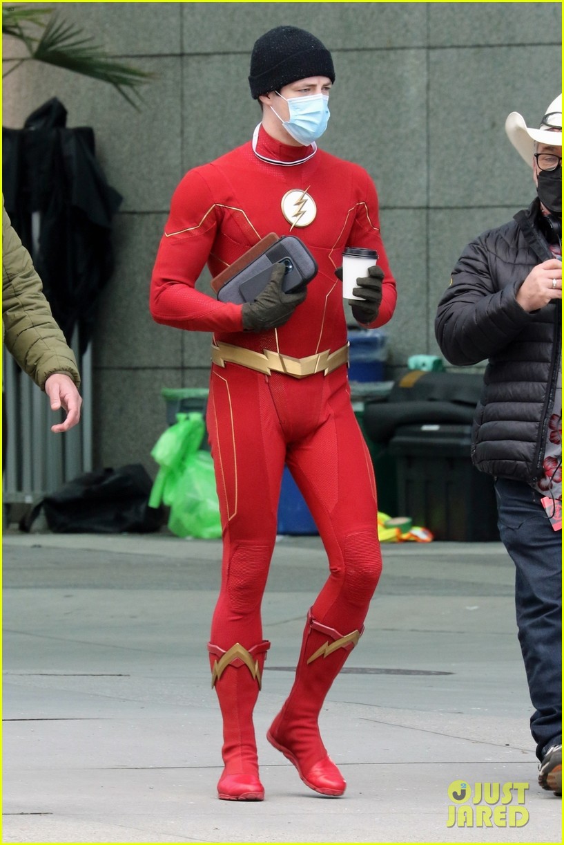 grant gustin flash costume