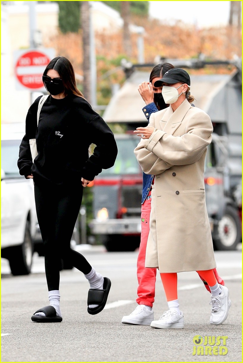 Kendall Jenner Spends the Morning with Hailey Bieber & Joan Smalls