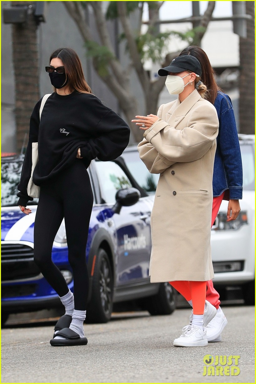 Kendall Jenner Spends the Morning with Hailey Bieber & Joan Smalls