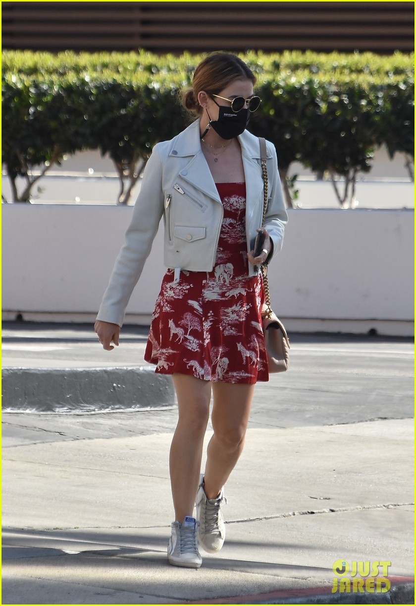 Full Sized Photo of lucy hale outings flirty comment by skeet ulrich