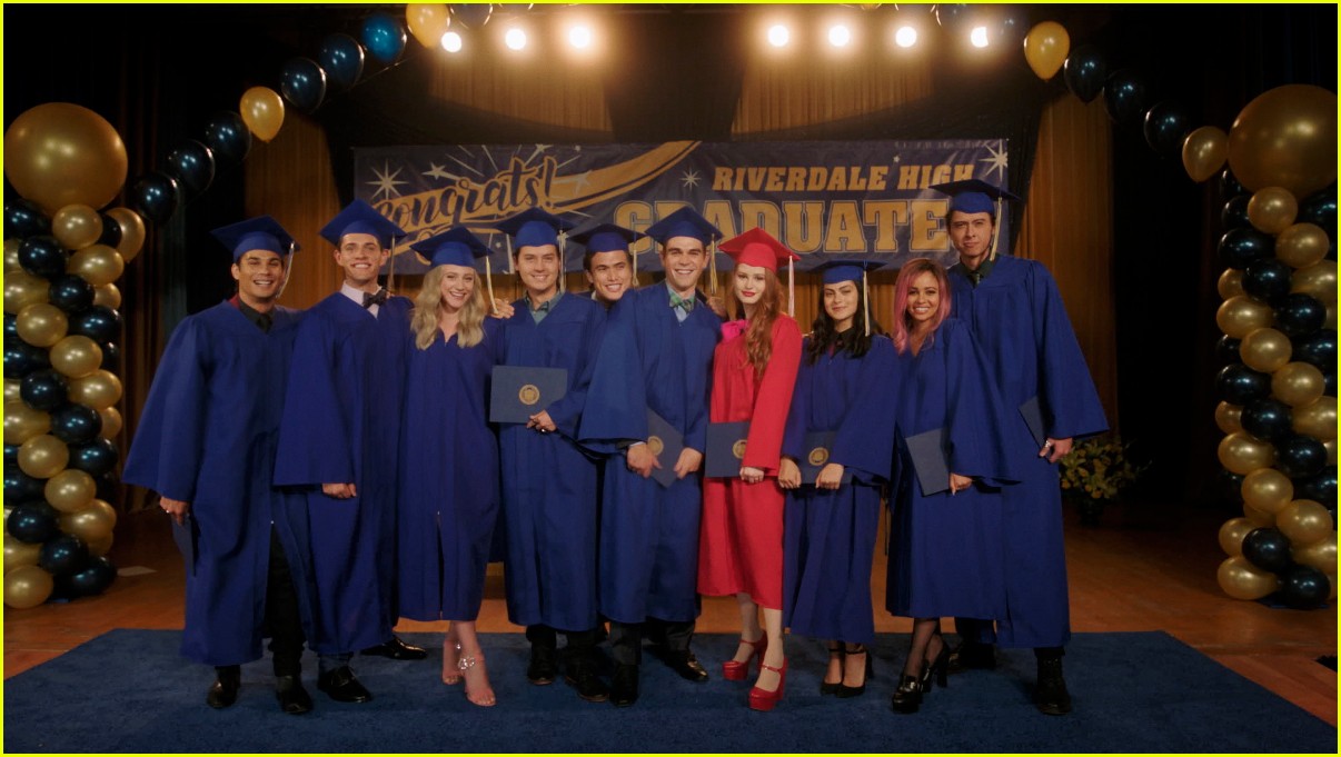 Full Sized Photo of not everyone made it to riverdale graduation