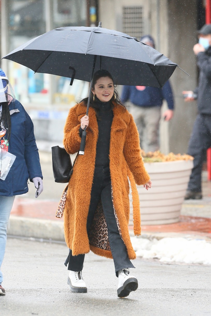 Selena Gomez Keeps Warm From Chilly Weather In Fuzziest Orange Coat on ...