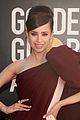 sofia carson wears a giant bow for golden globes pre show 04