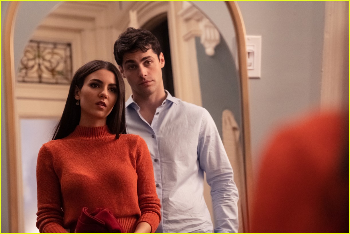 victoria justice matthew daddario star in trust trailer watch now 04