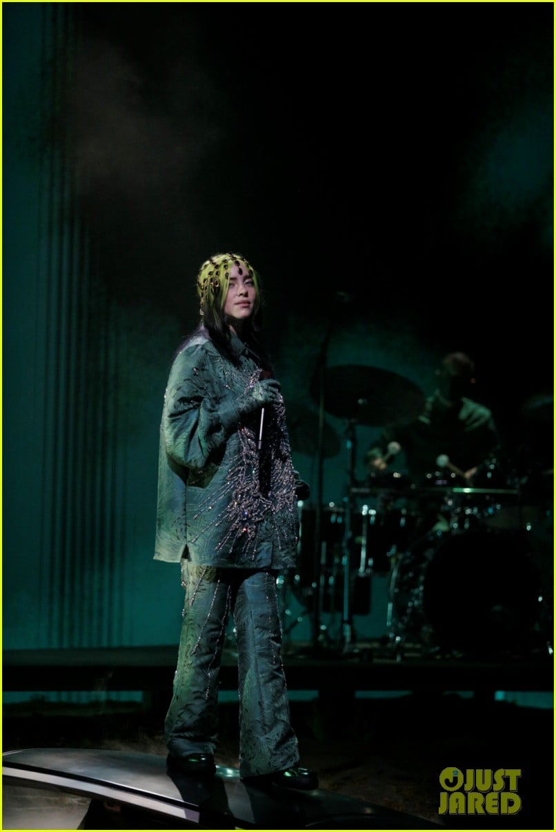 billie eilish performs everything i wanted at grammys 2021 02