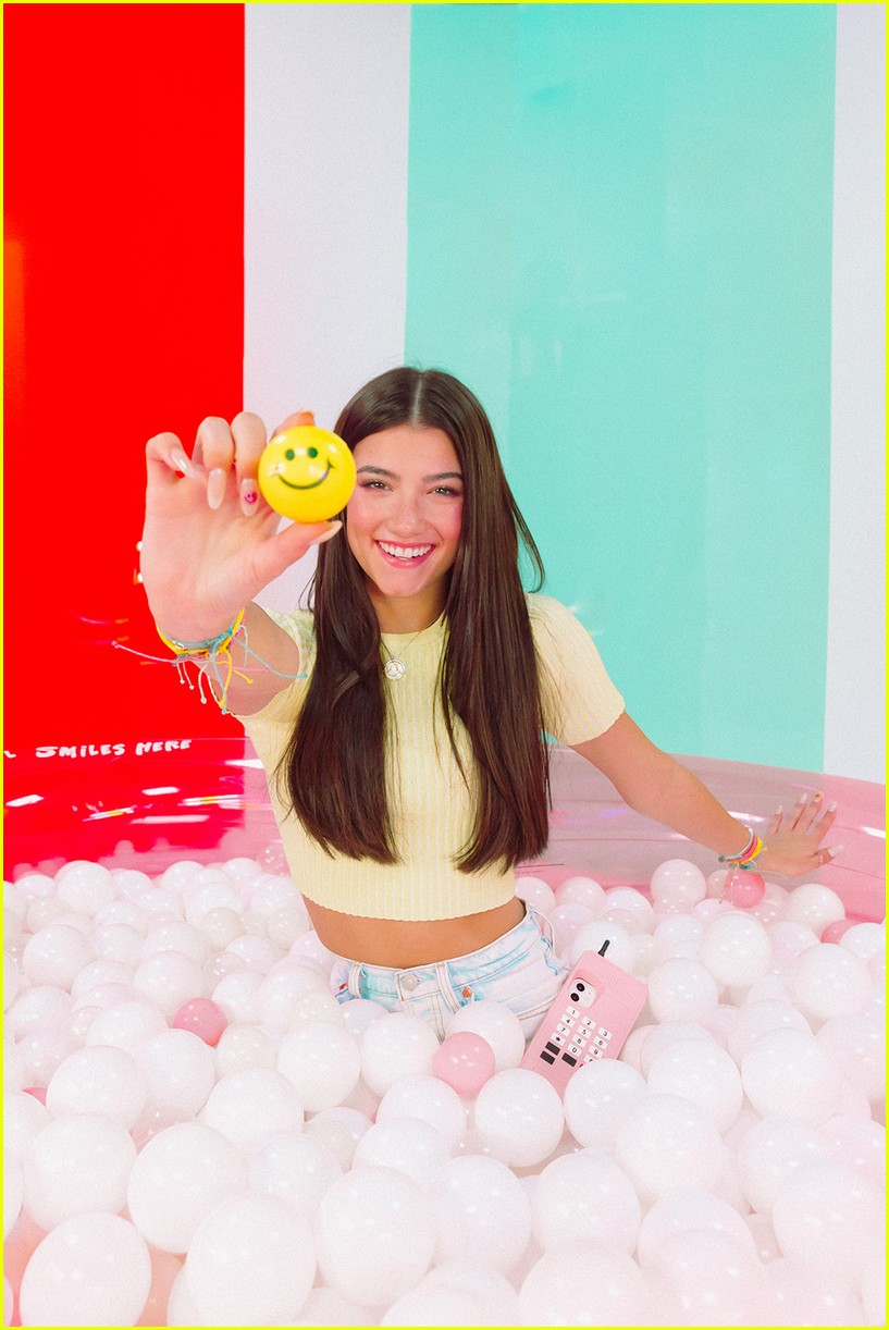 Charli D'Amelio Launches New Bracelet Designs With Pura Vida! Photo