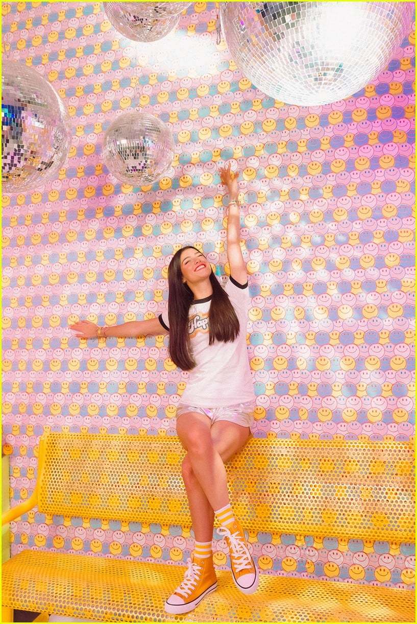 Charli D'Amelio Launches New Bracelet Designs With Pura Vida! Photo