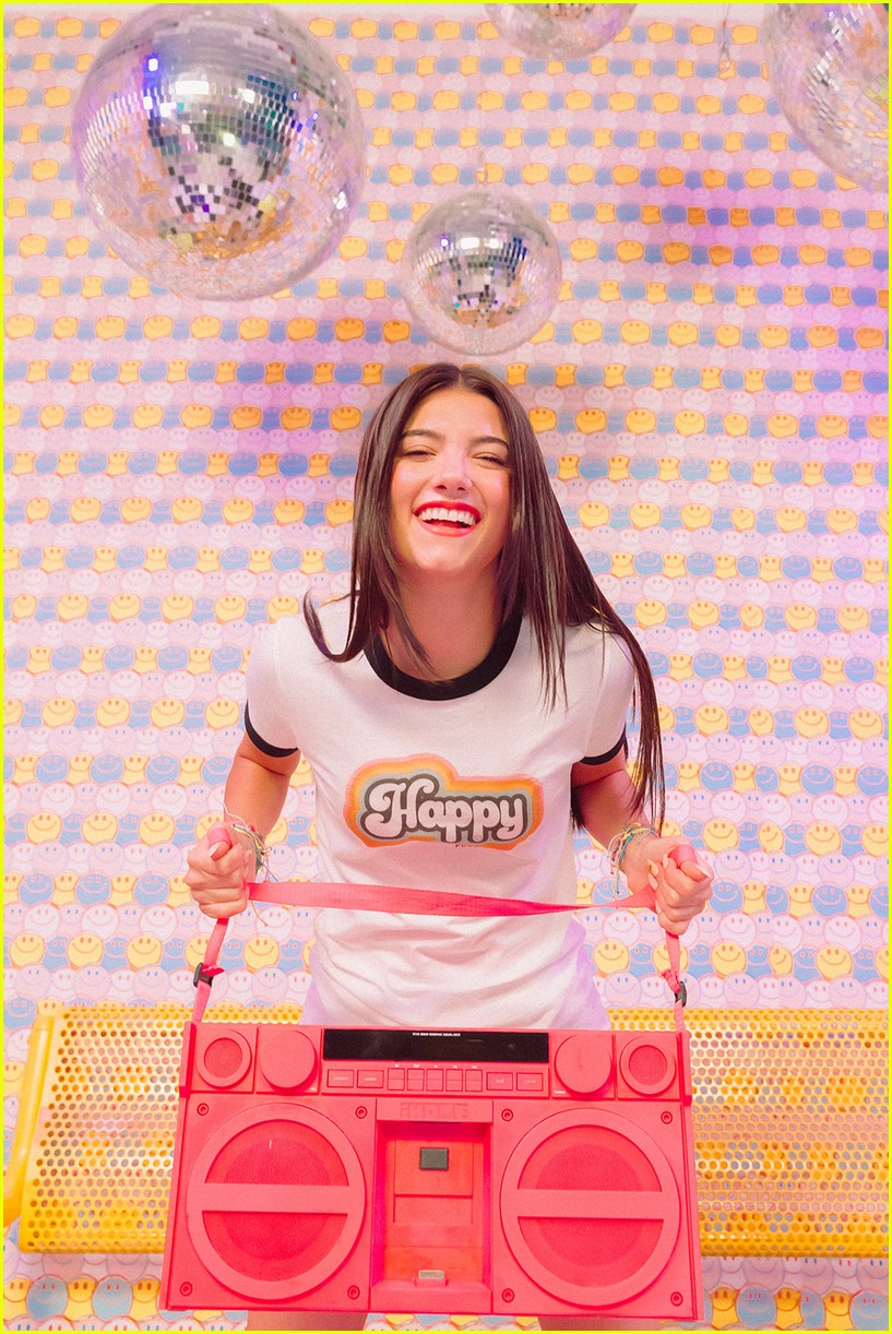 Charli D'Amelio Launches New Bracelet Designs With Pura Vida! Photo