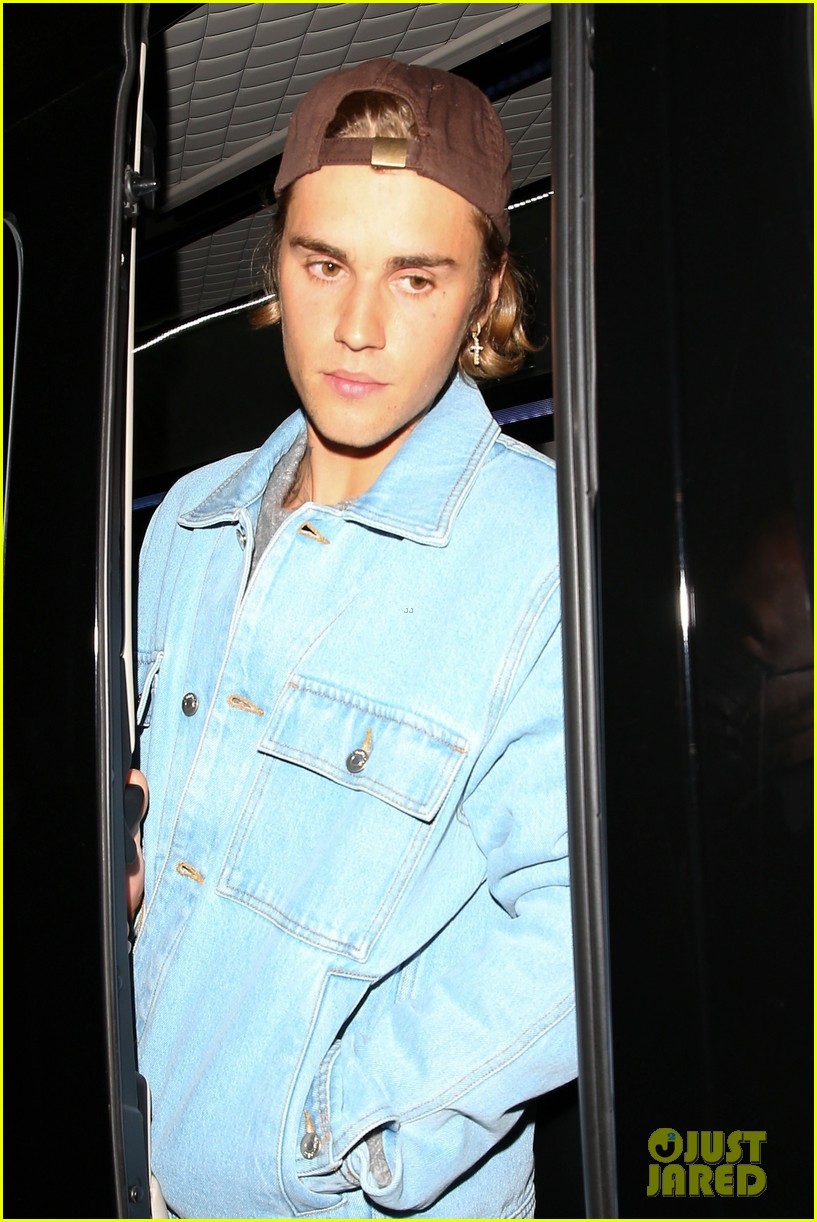 justin bieber release party 2021  02