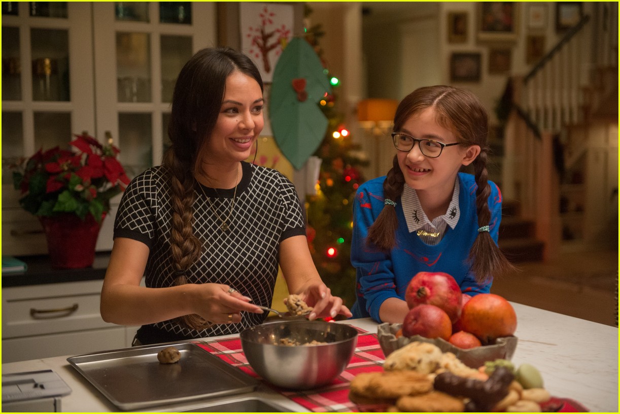 &lsquo;To All The Boys&rsquo; Spinoff Series In The Works For Anna Cathcart&rsquo;s Kitty