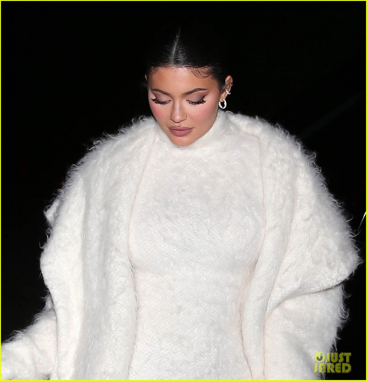 kylie jenner night out with pia mia 06