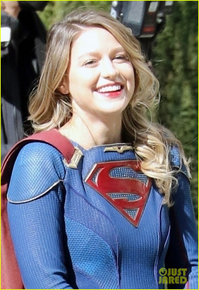 Melissa Benoist Spotted On Supergirl Set The Day Before Final Season Premieres Photo 1308709 4902