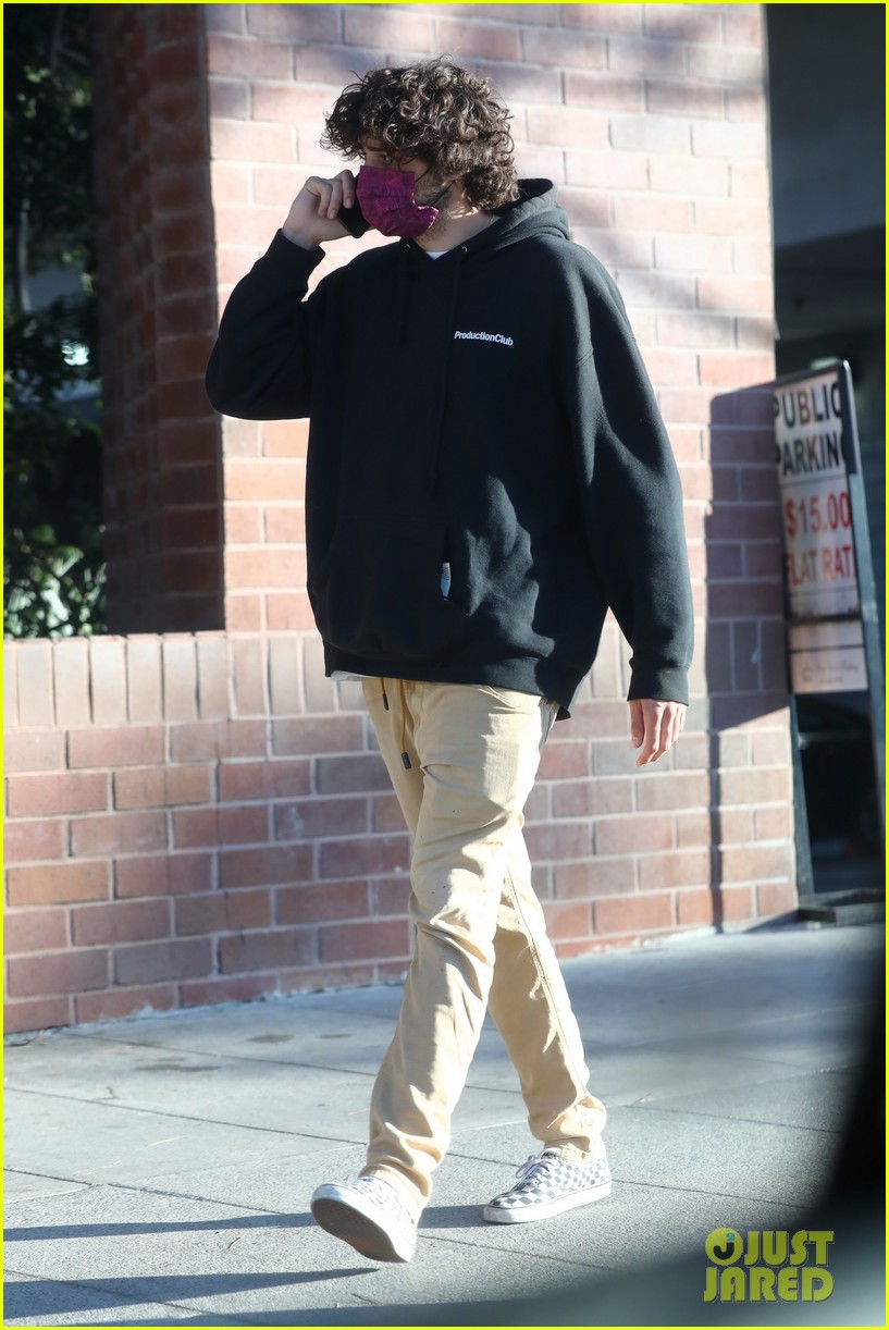 noah centineo march 2021 06