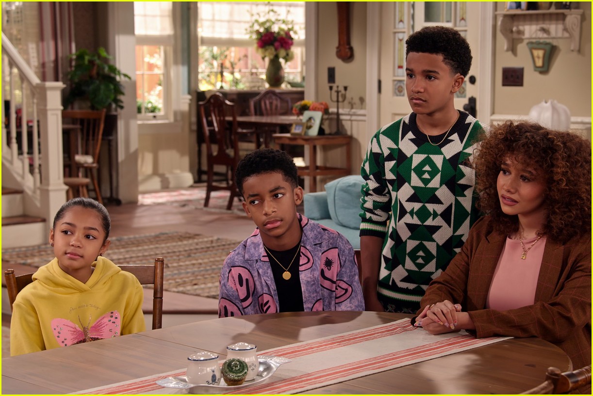 talia jackson isaiah russell bailey more star in family reunion part 3 trailer 02