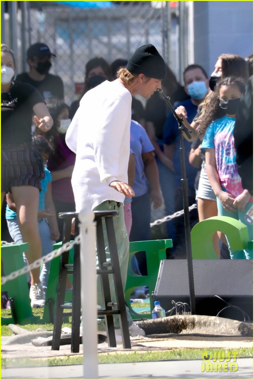 justin bieber performs at school after night out with hailey bieber 66